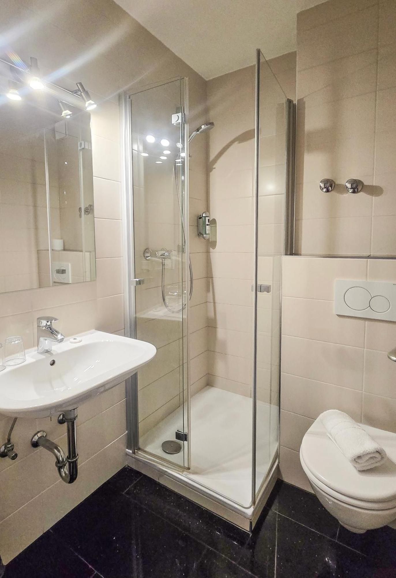 Hotel Zur Moselbruecke Schweich Kültér fotó